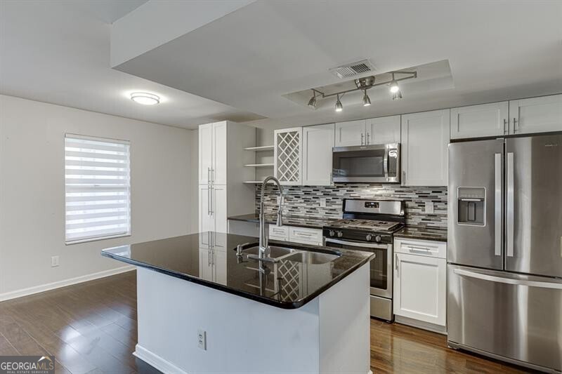 Hederson Place - Residential