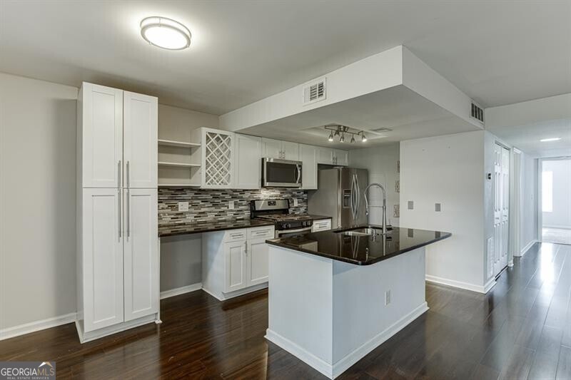 Hederson Place - Residential
