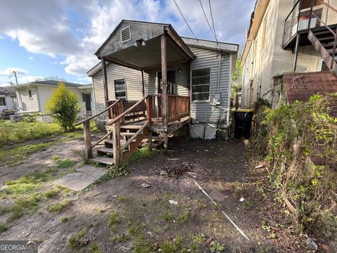 819 W 42nd ST Savannah GA 31415