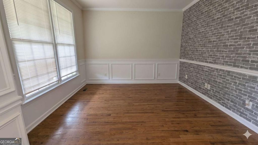 Photo of 307 Oakwind Way, Canton, GA 30114 (MLS # 10757854)