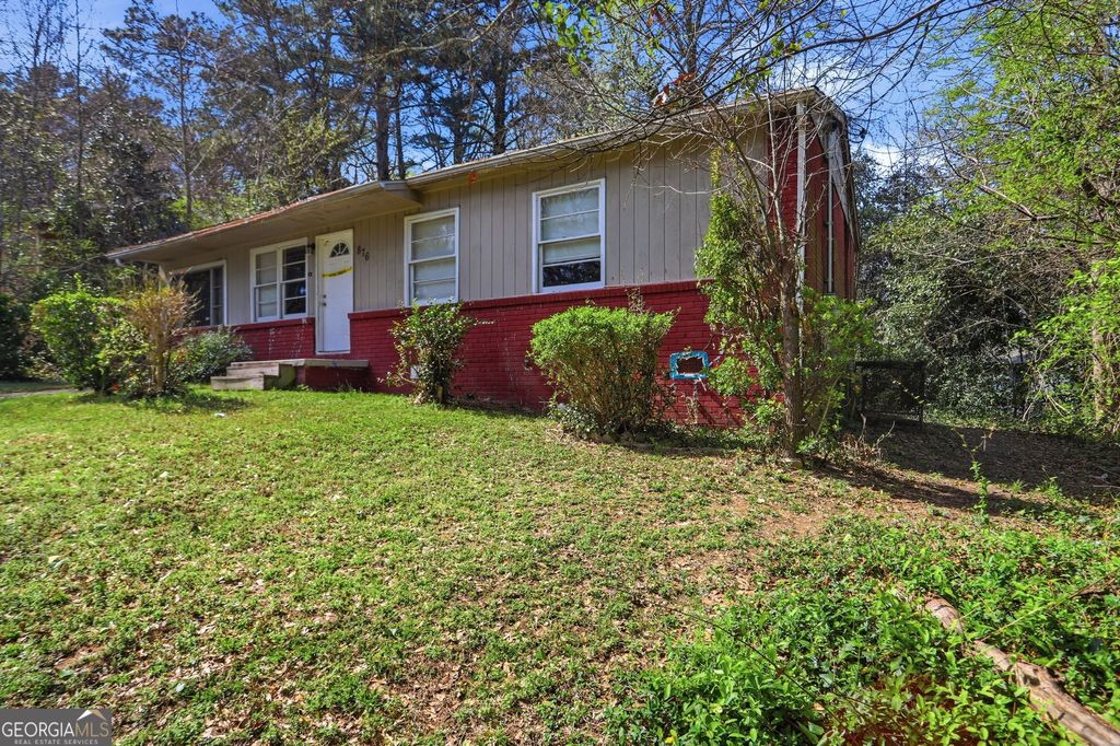 Photo of 876 Bolton Place NW, Atlanta, GA 30331 (MLS # 10709298)