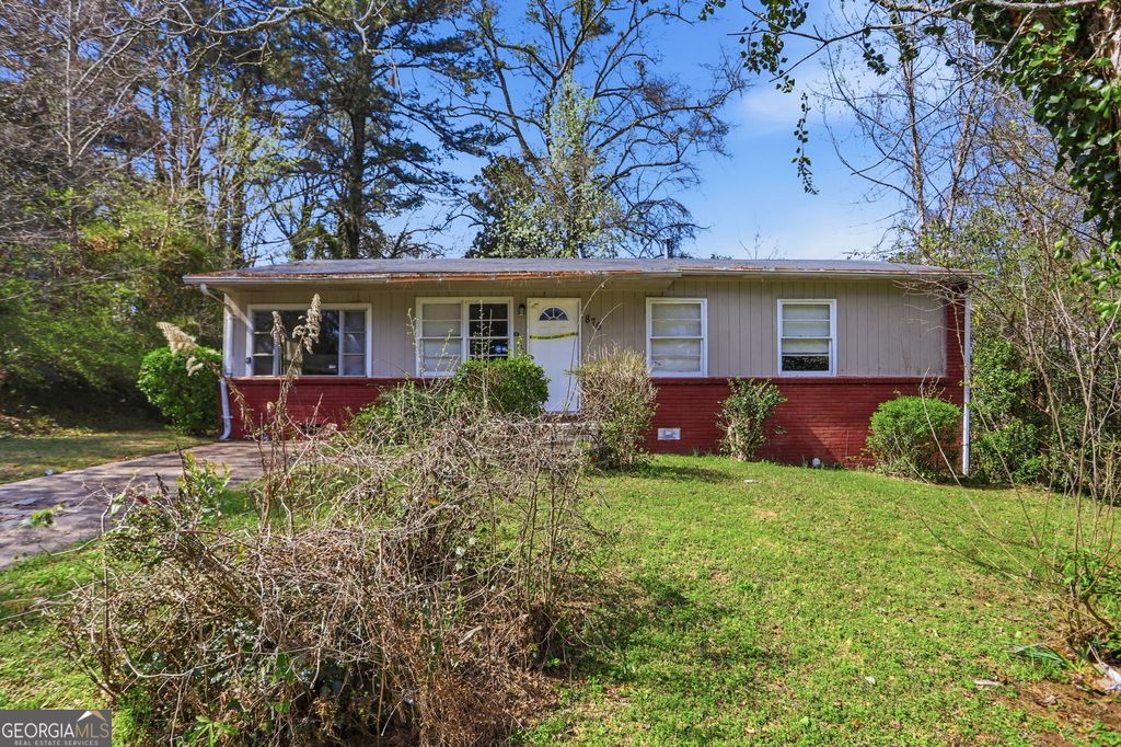 Photo of 876 Bolton Place NW, Atlanta, GA 30331 (MLS # 10709298)