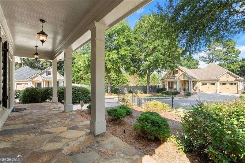 240 Somerset CIR