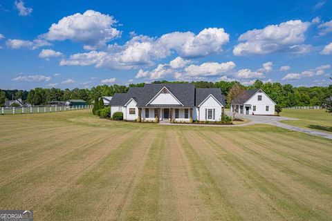 A home in Newnan