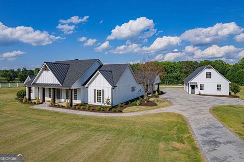 A home in Newnan