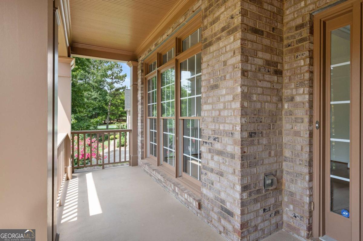 5725 Lake Oak LNDG