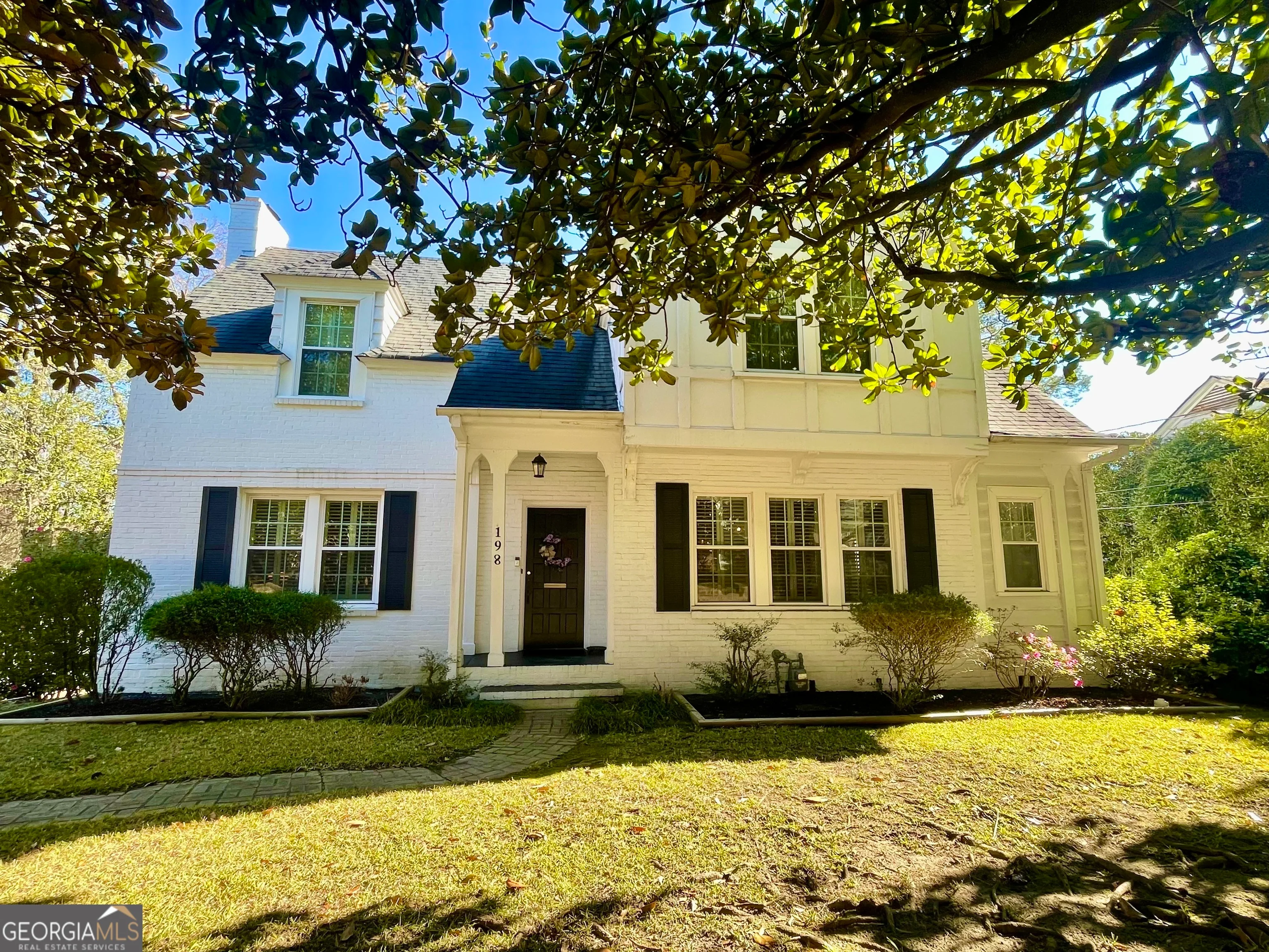 198 Pio Nono Avenue