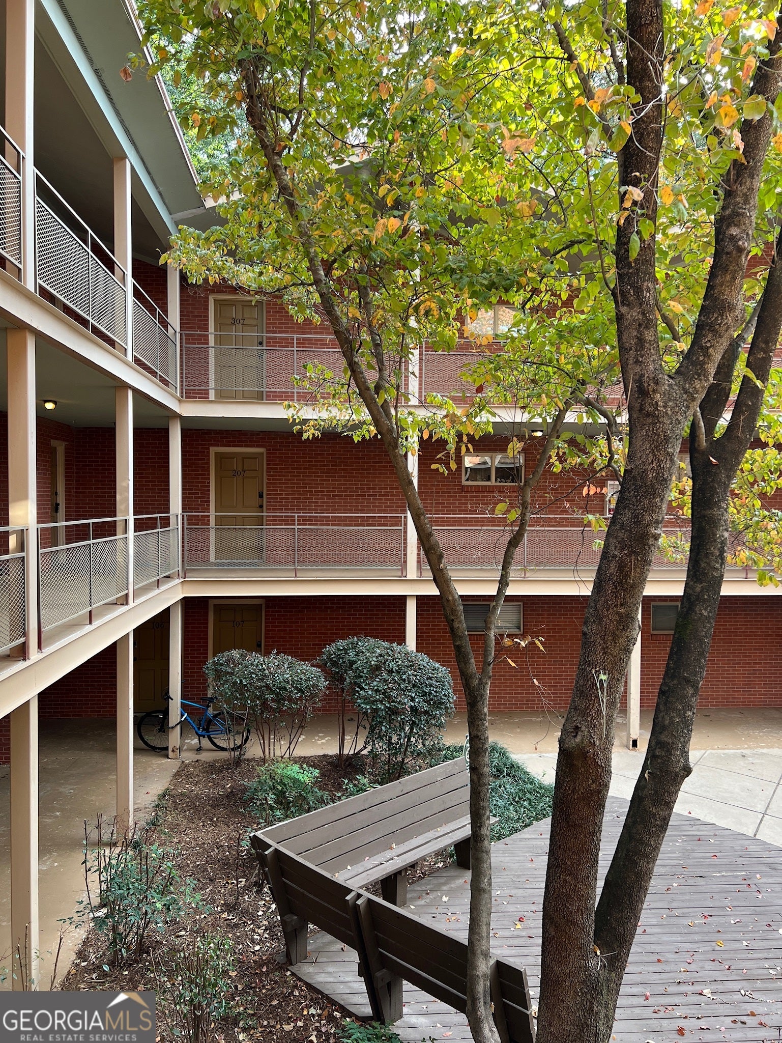 250 Little ST APT A105