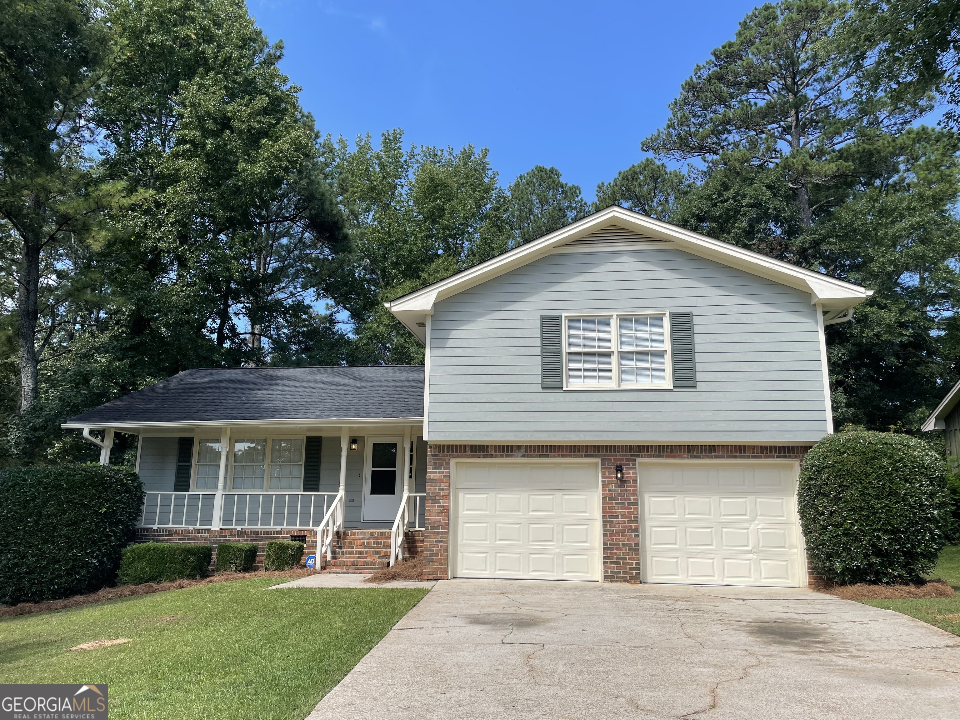 1679 Oak Forest DR SE