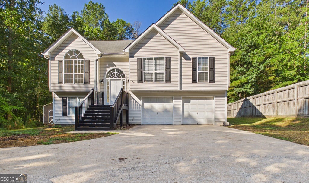 Photo of 75 Lauren Overlook, Newnan, GA 30263 (MLS # 10838265)