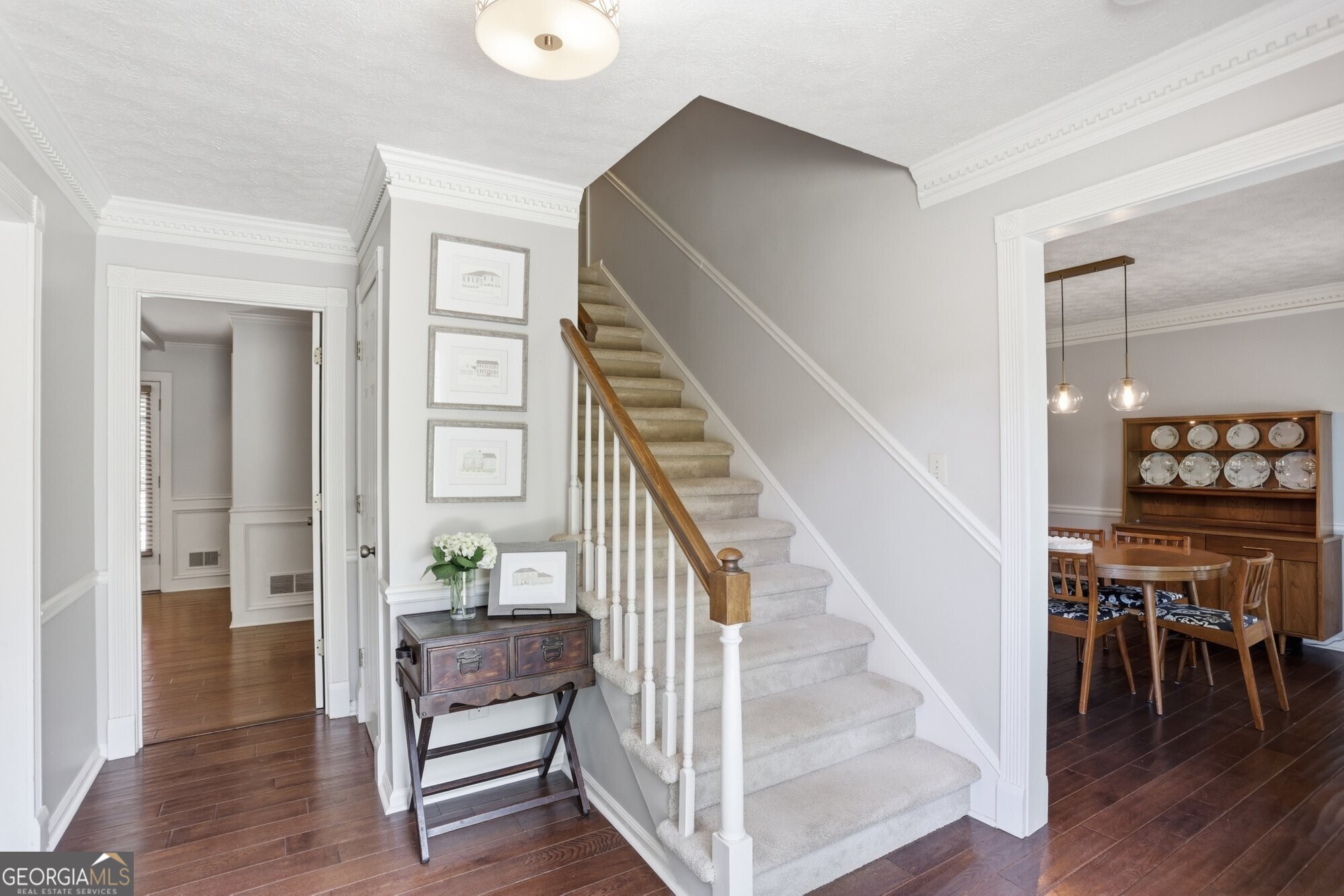 250 Hollyridge WAY