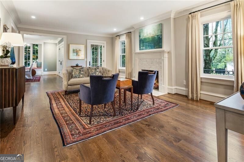 123 Peachtree CIR