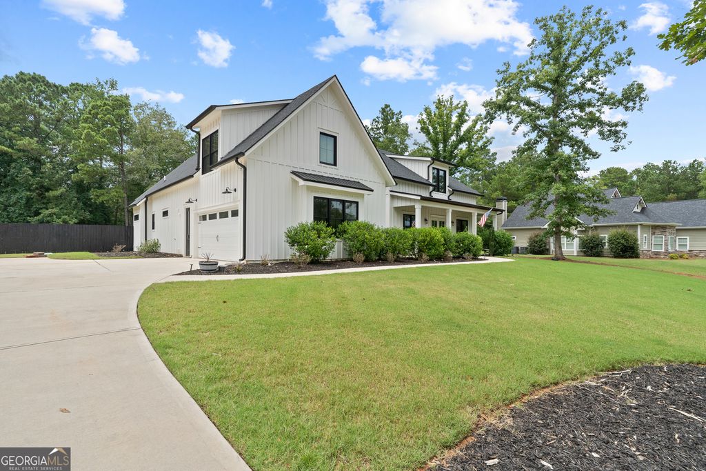 Photo of 135 Harmony Bay Drive, Eatonton, GA 31024 (MLS # 10727215)