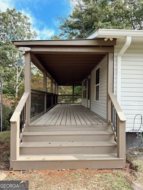 A home in Hiawassee