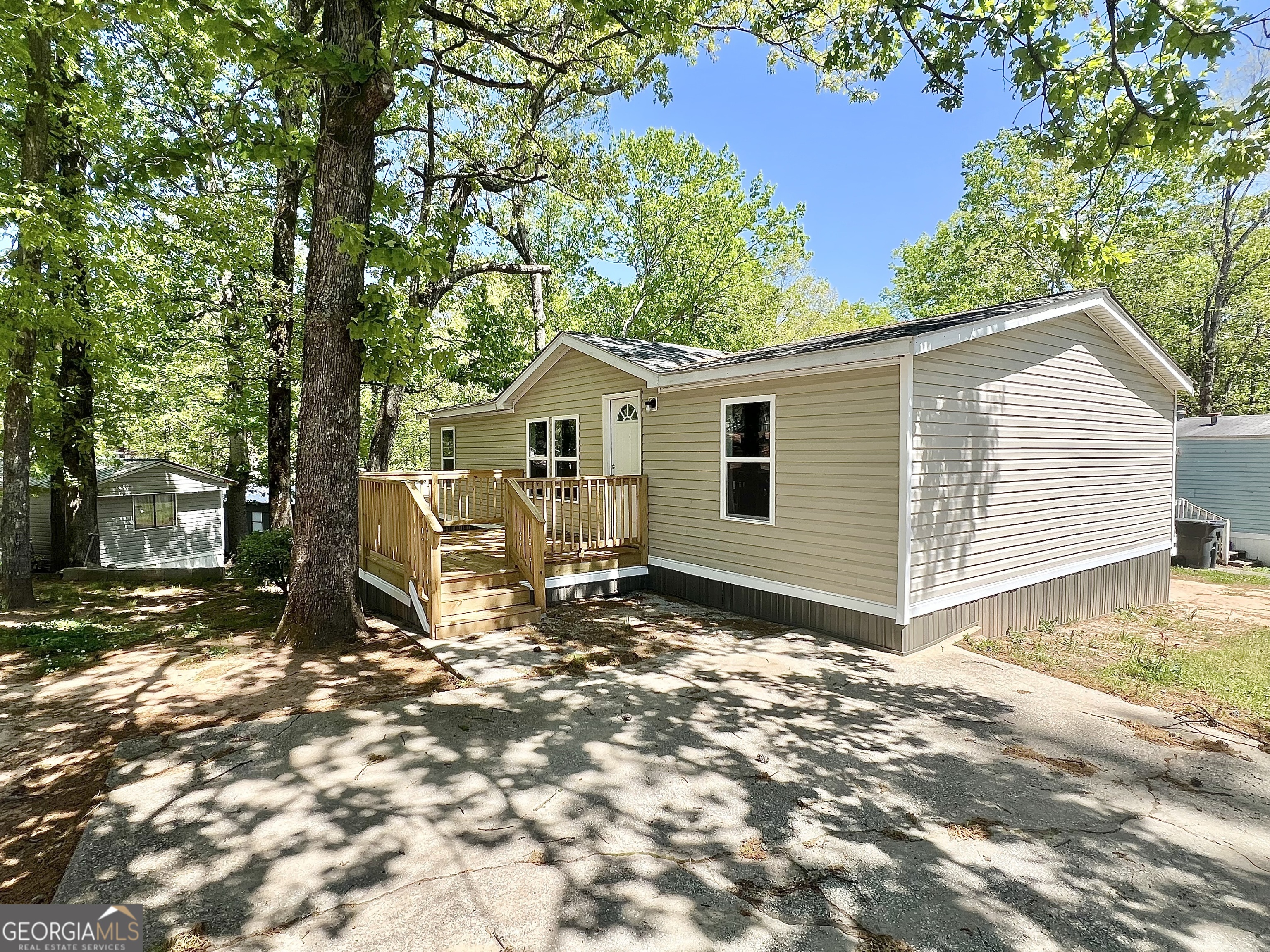 2390 Fairburn RD 143