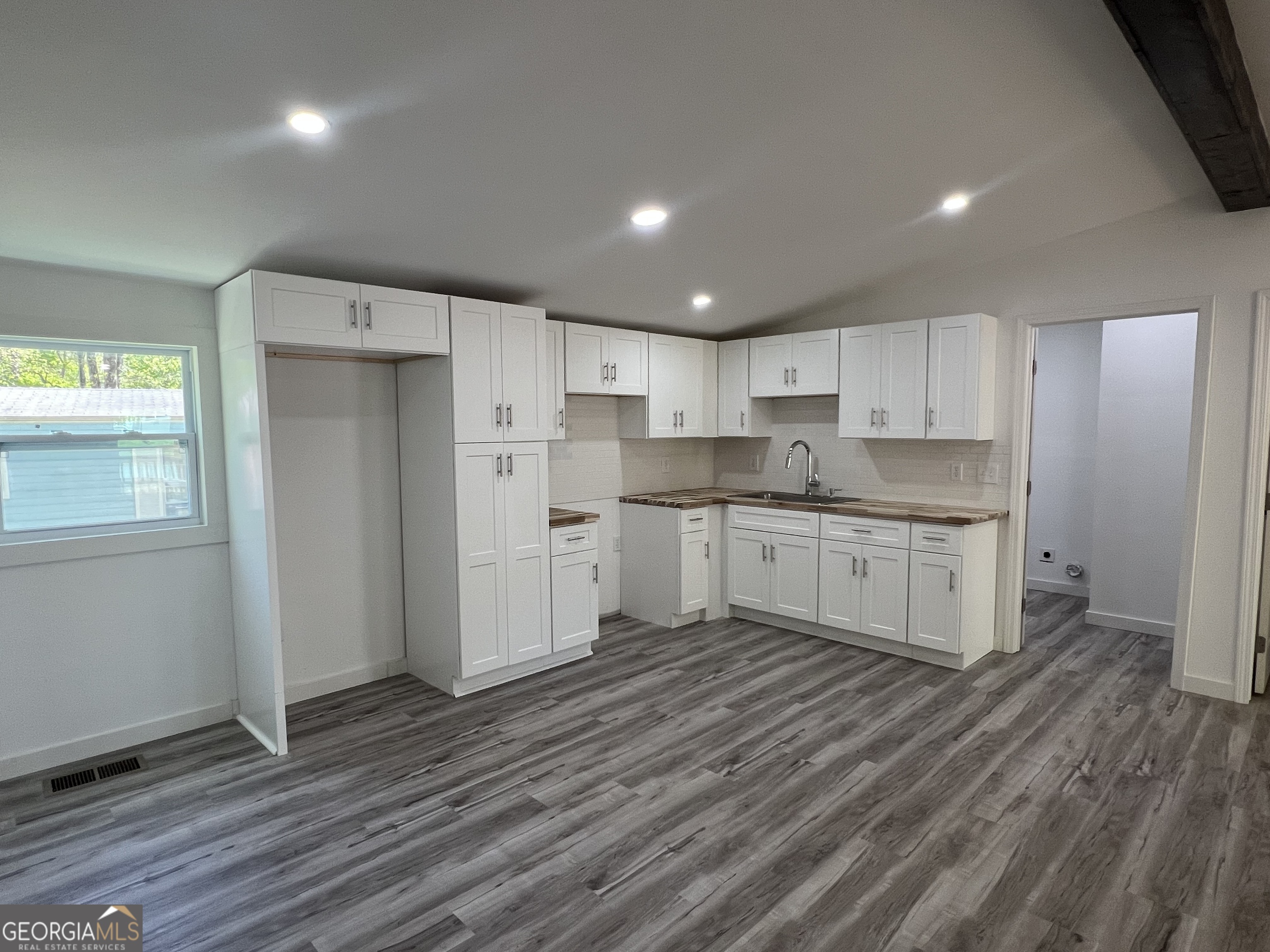 2390 Fairburn RD 143