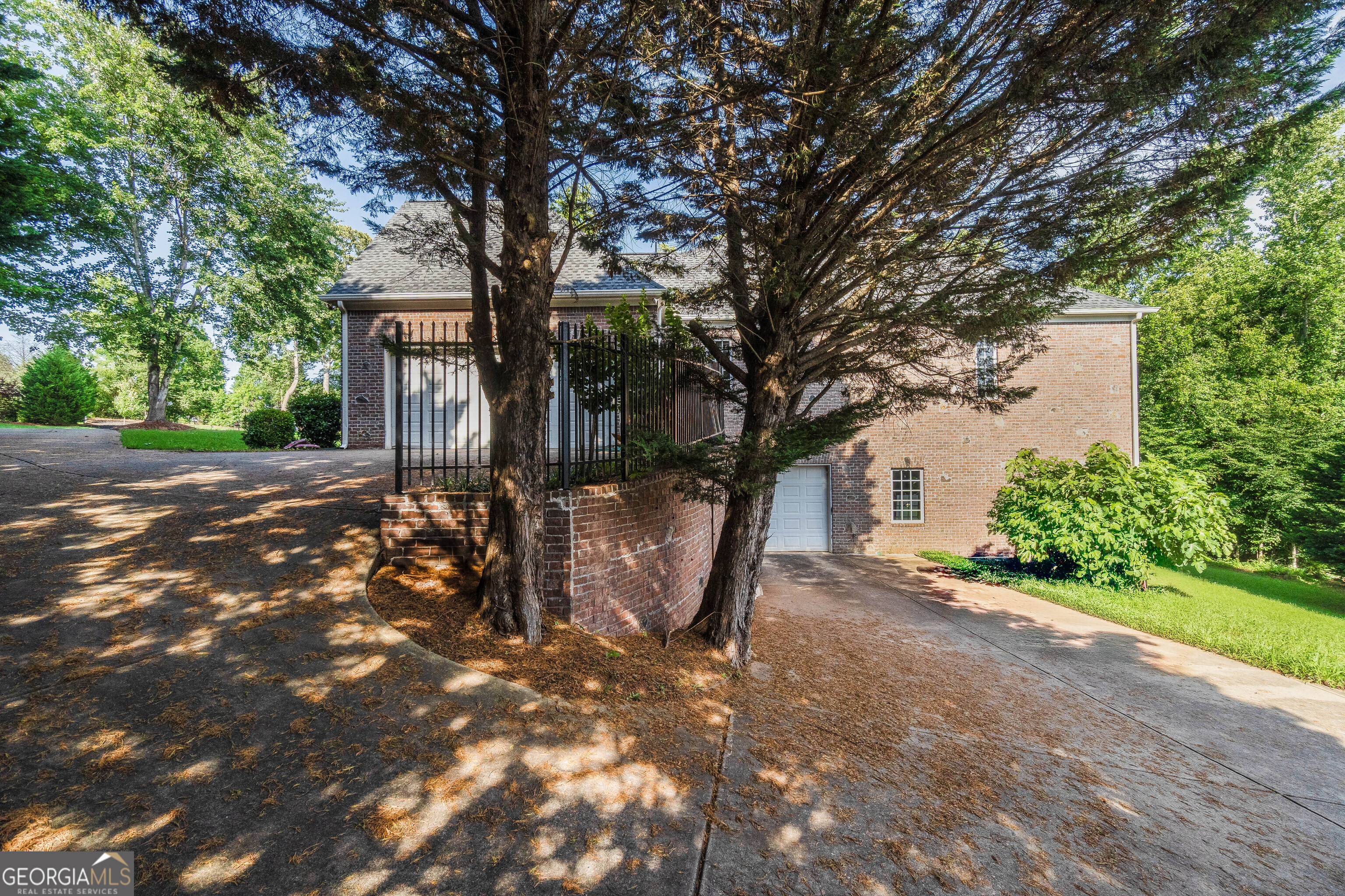 4525 Legacy CT
