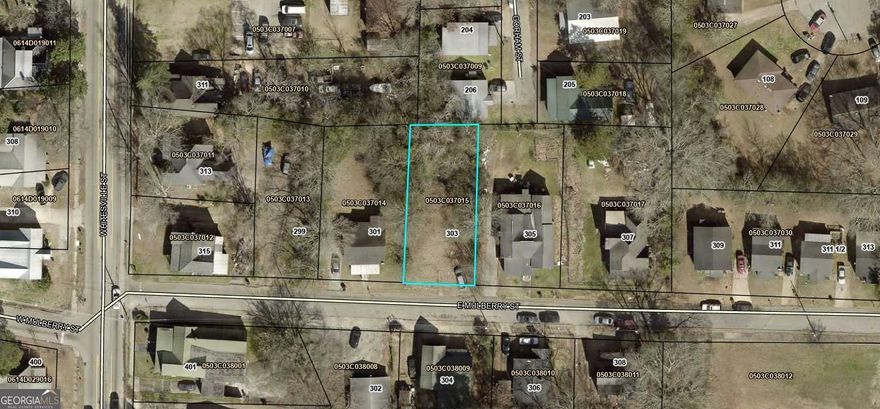 Vacant Lot. Perfect for building/development. Minutes from downtown.