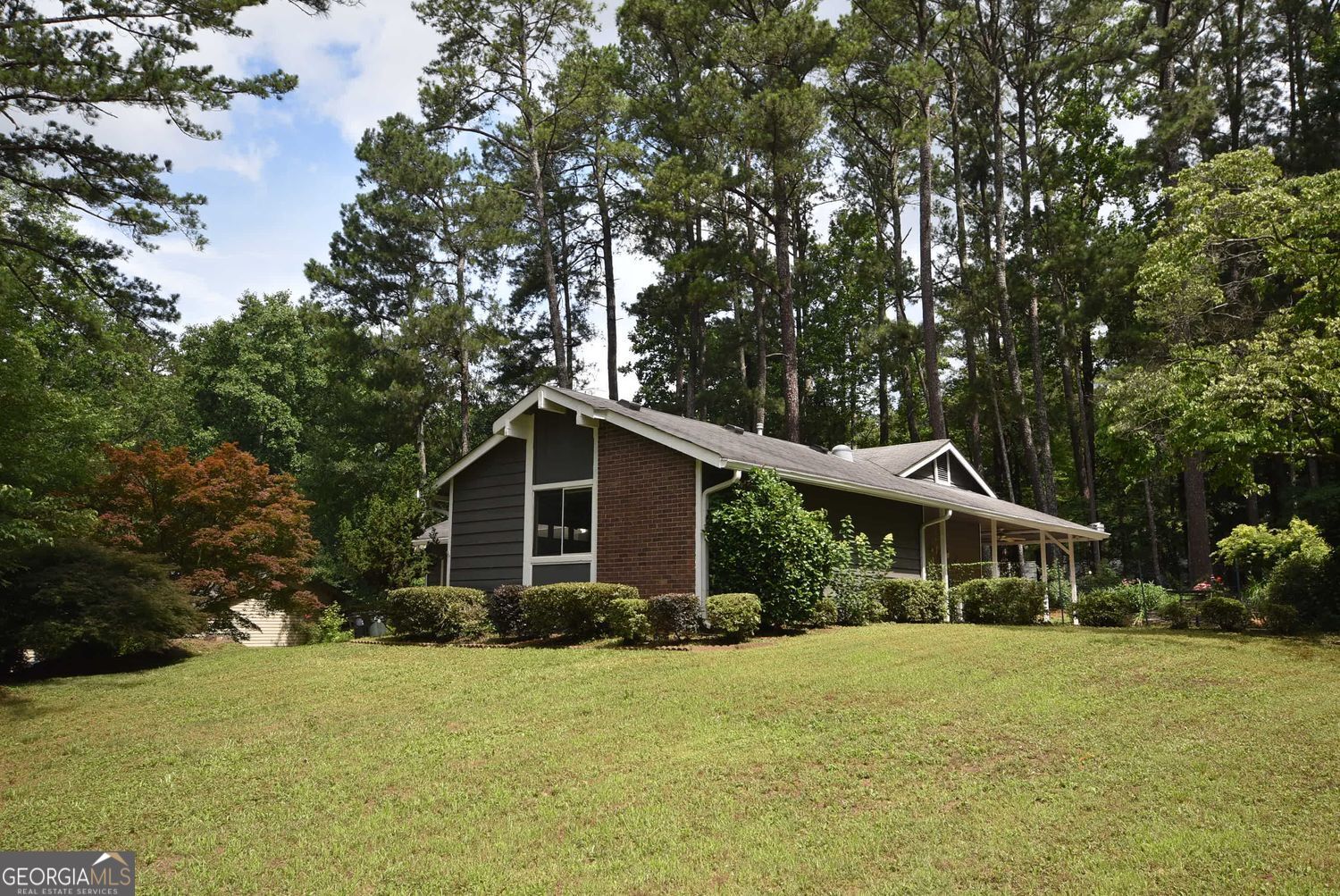 1288 Crescent DR
