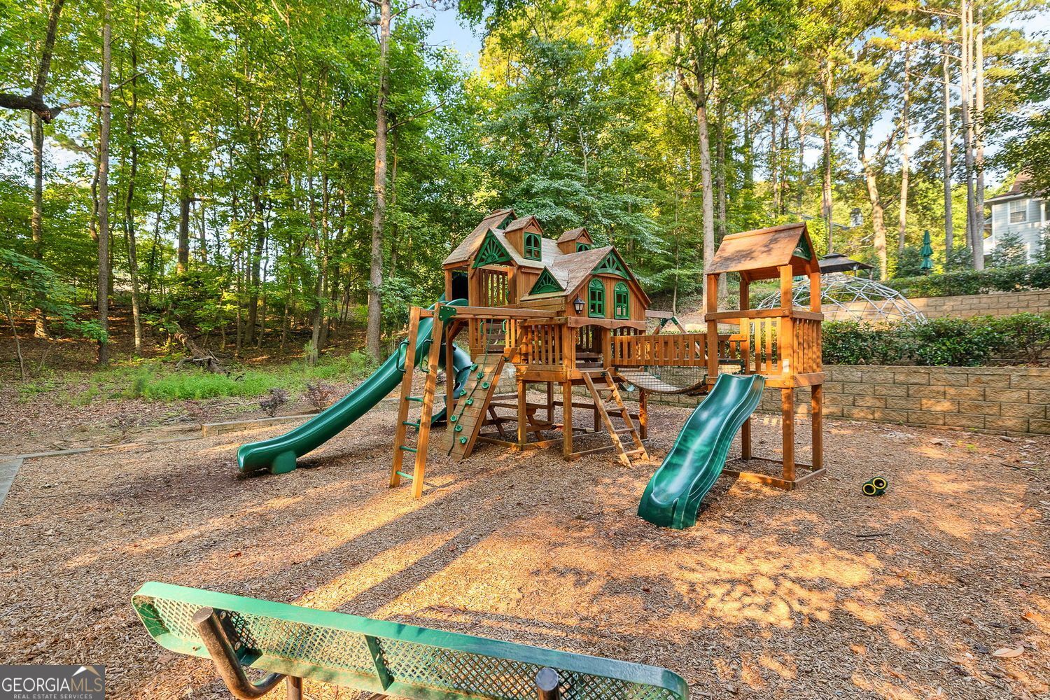 Marietta, Georgia 30067, United States, 2 Bedrooms Bedrooms, ,2 BathroomsBathrooms,Residential,Pending,181311