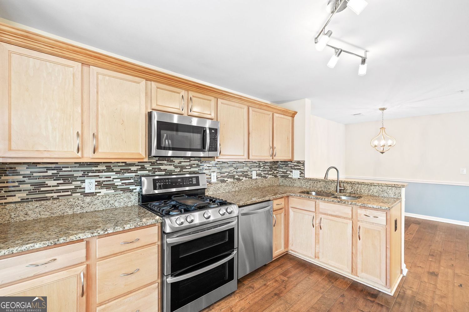 Marietta, Georgia 30067, United States, 2 Bedrooms Bedrooms, ,2 BathroomsBathrooms,Residential,Pending,181311