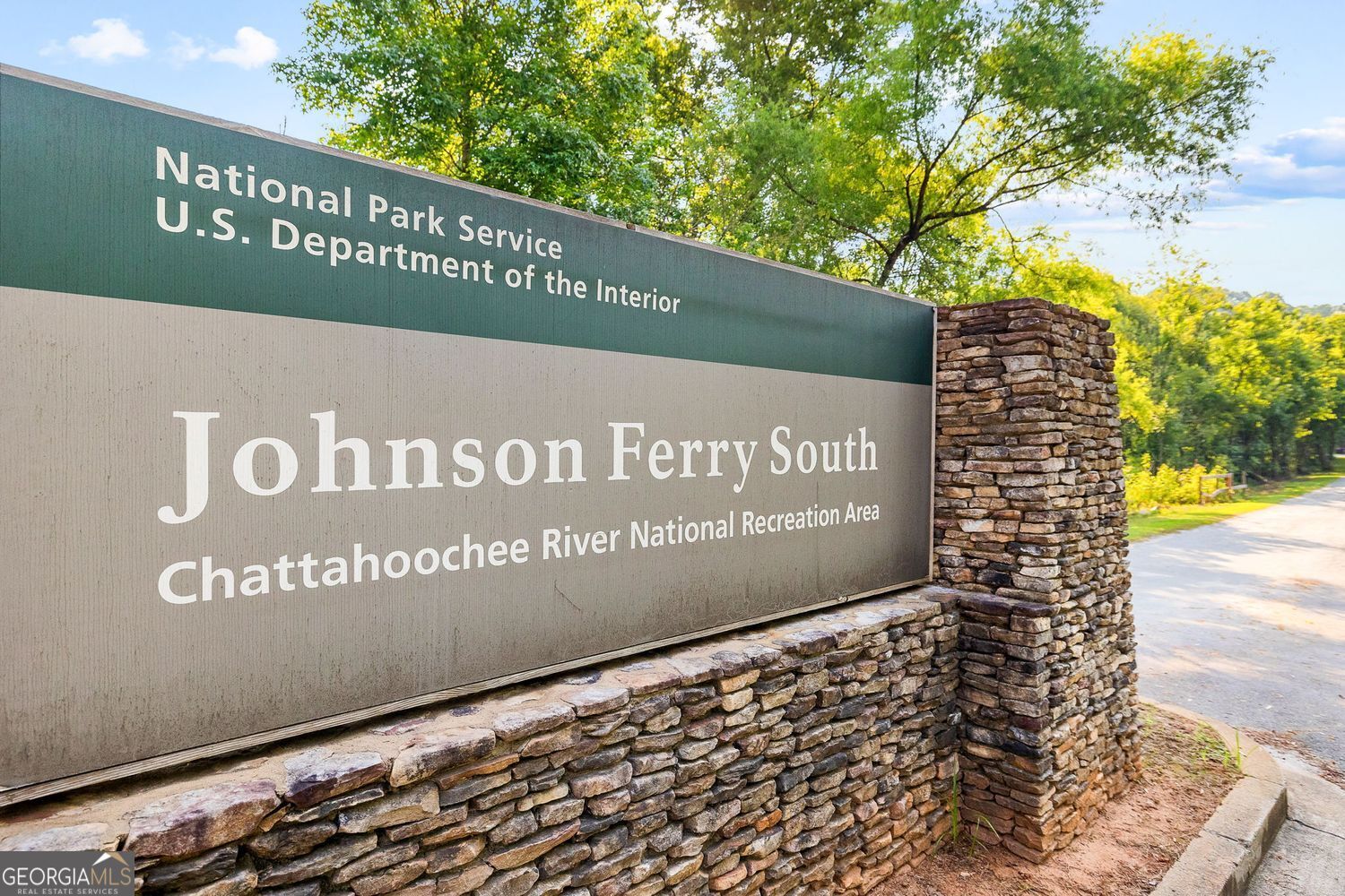 Marietta, Georgia 30067, United States, 2 Bedrooms Bedrooms, ,2 BathroomsBathrooms,Residential,Pending,181311