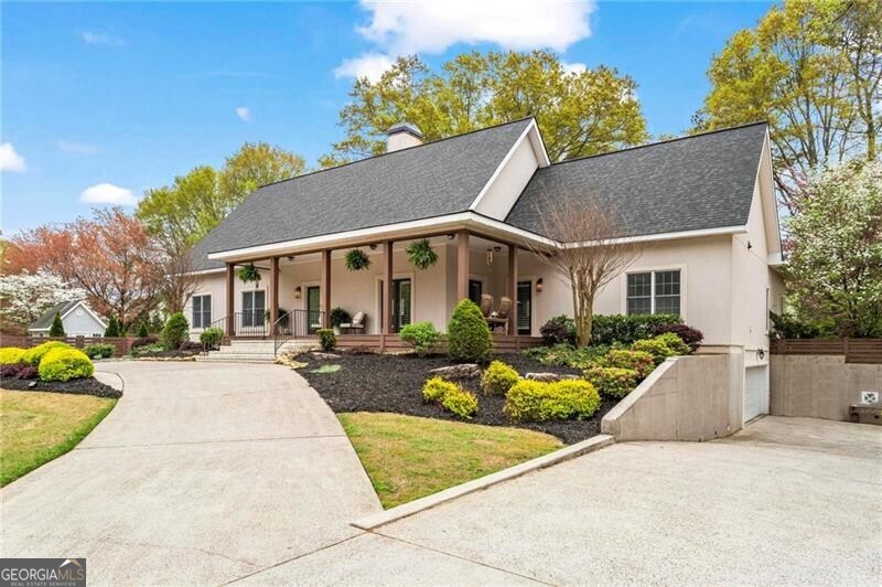 417 Lynne CIR
