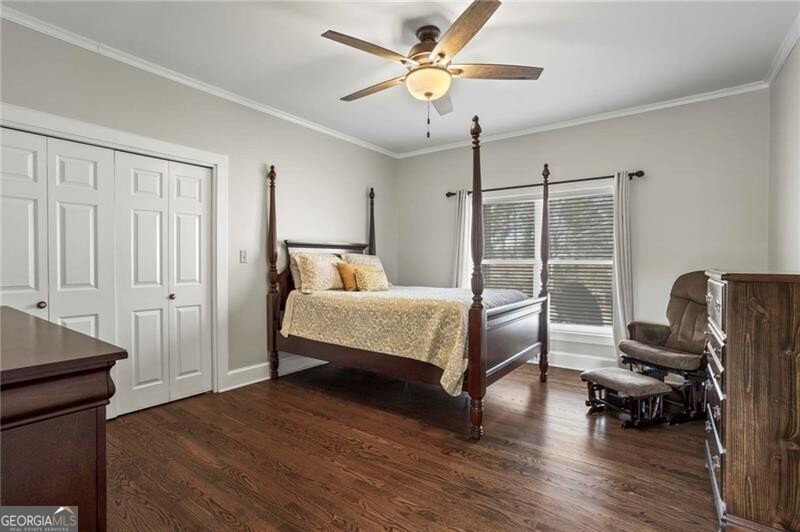 Milton Manor - Residential
