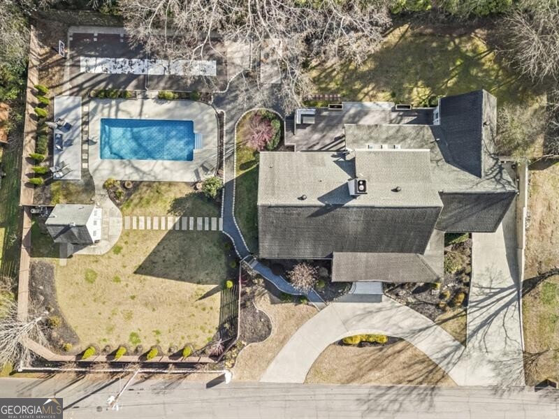 417 Lynne CIR