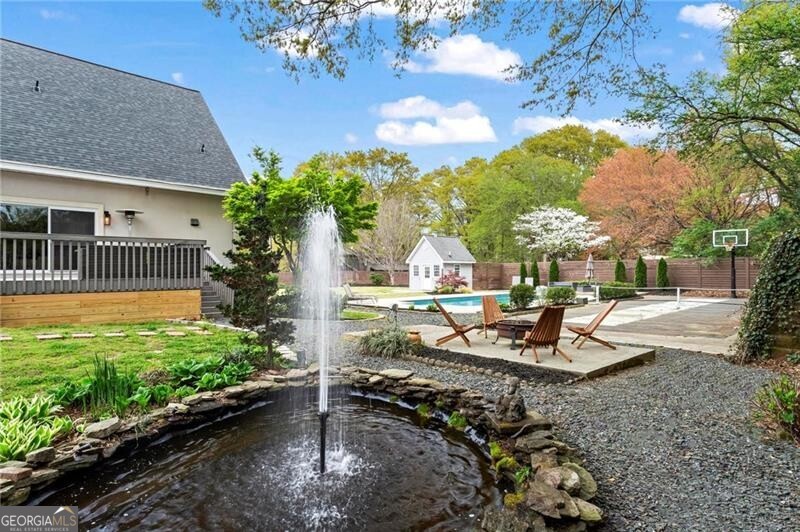 Milton Manor - Residential