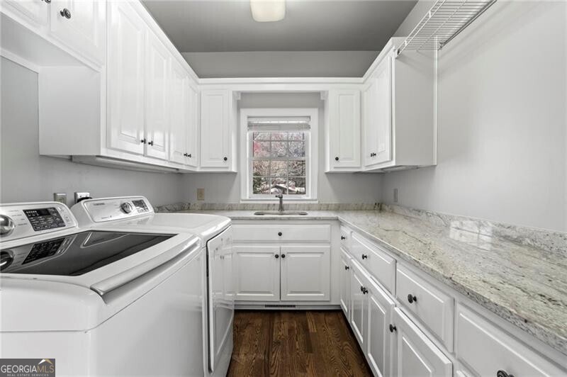 Milton Manor - Residential