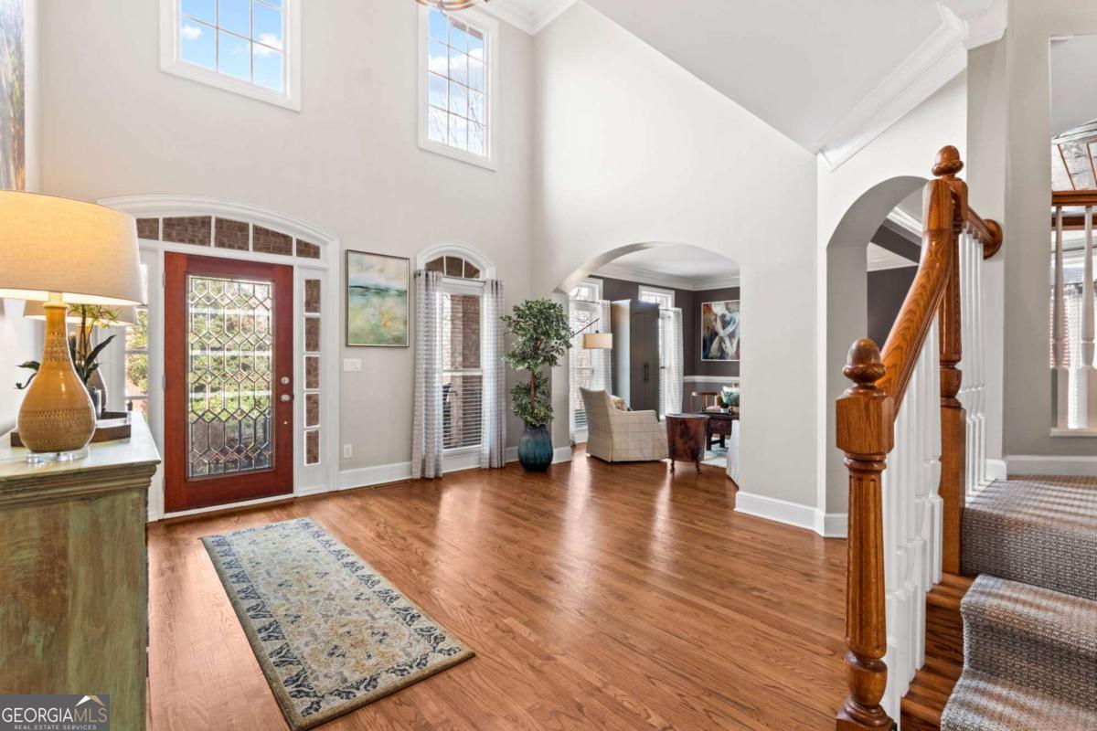 1204 Grand View DR SE