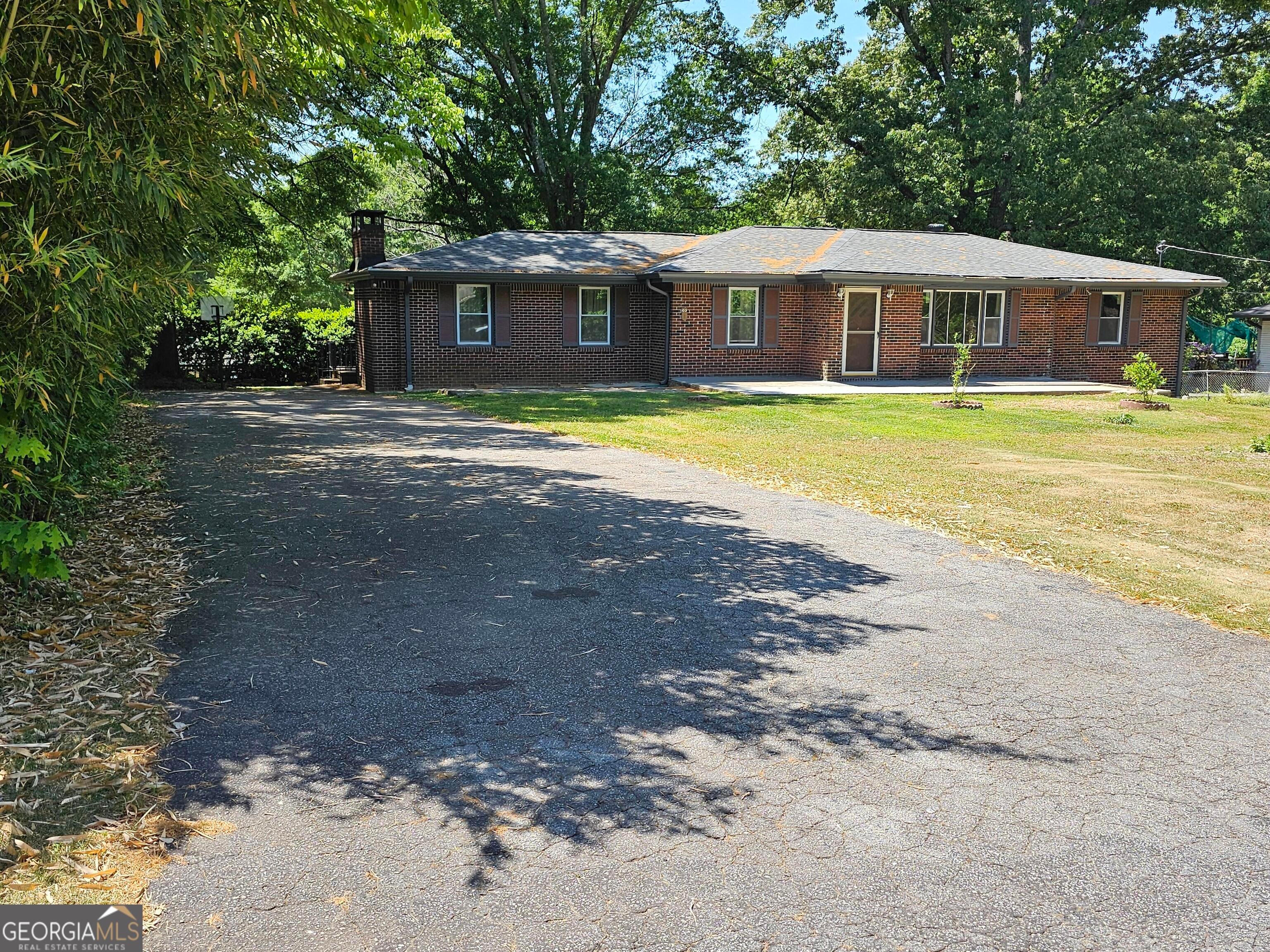 2498 Johnson DR