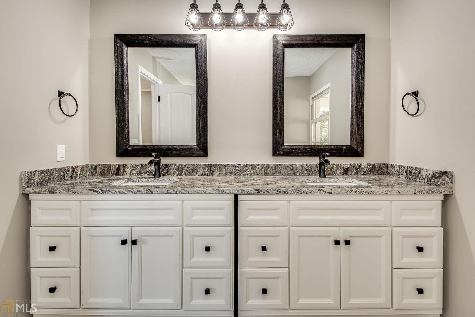 Twin Lakes - Residential
