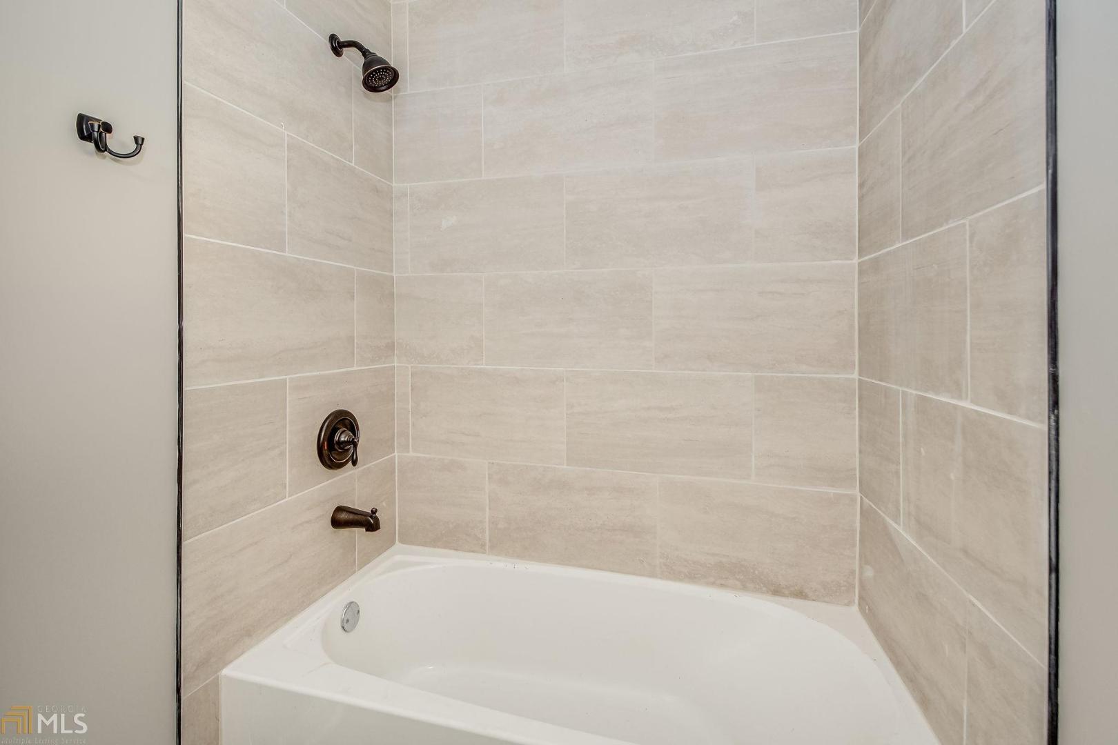 Twin Lakes - Residential