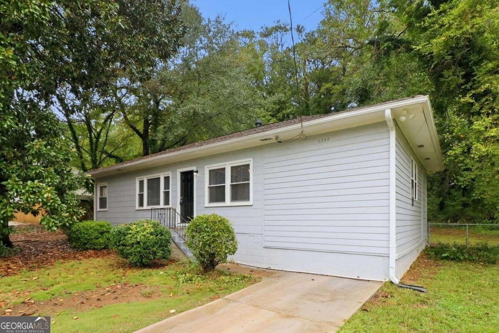 Photo of 2280 Camp Ground Road SW, Atlanta, GA 30331 (MLS # 10875198)
