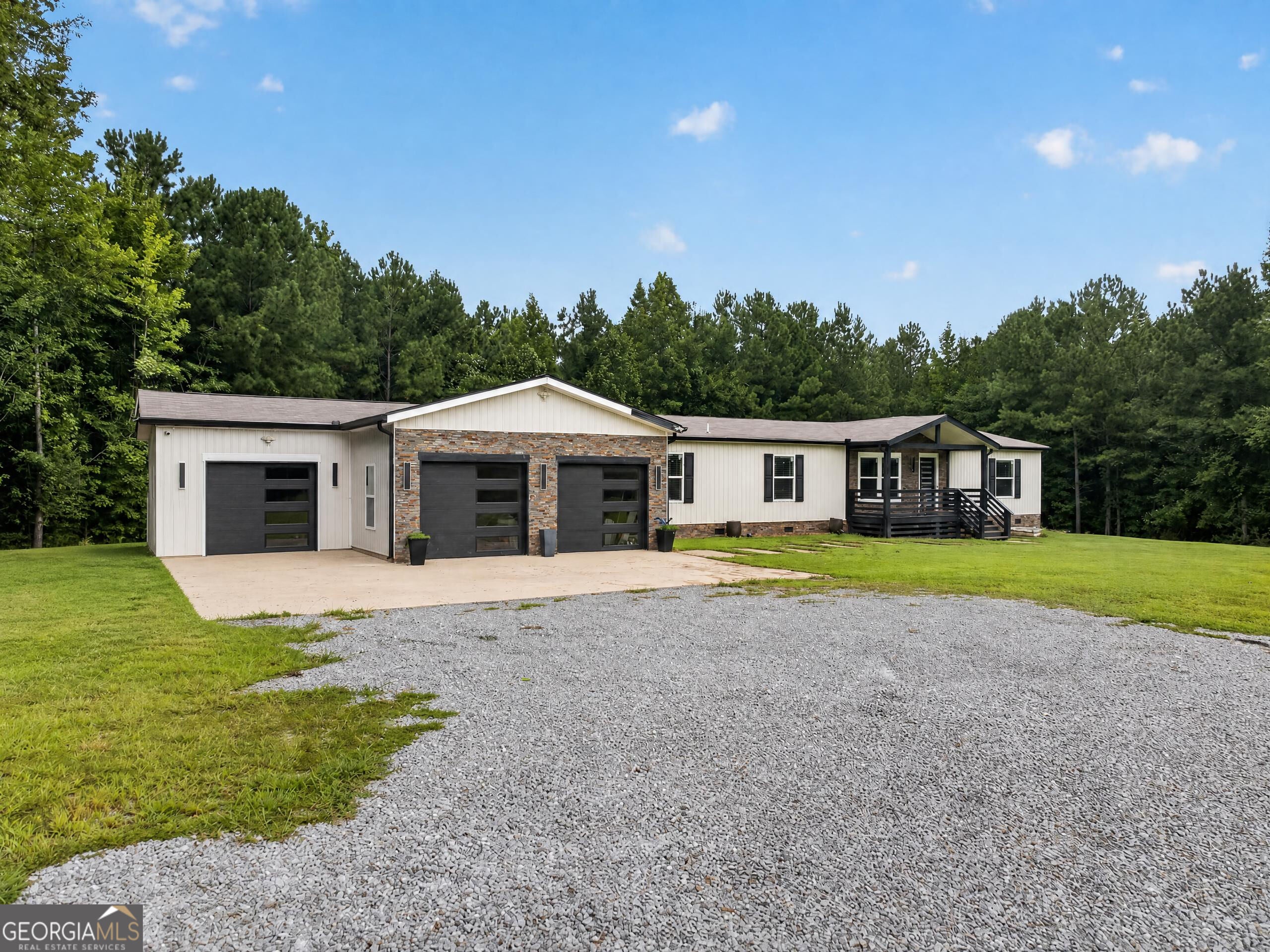 85 Old Bushmill RD