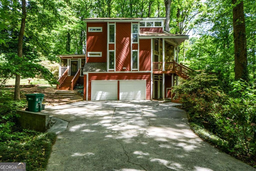 Photo of 86 Bailey Drive SW, Lilburn, GA 30047 (MLS # 10754748)