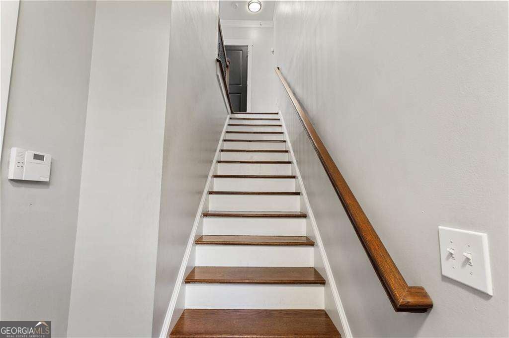 221 Semel CIR NW 260