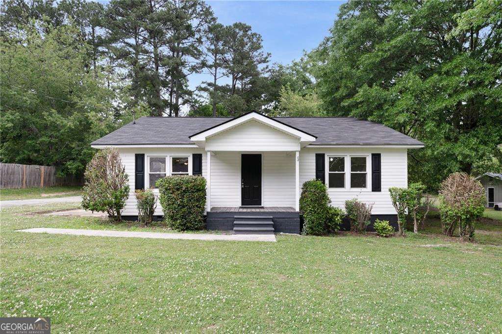 Photo of 119 Hunt Drive NE, Calhoun, GA 30701 (MLS # 10762942)