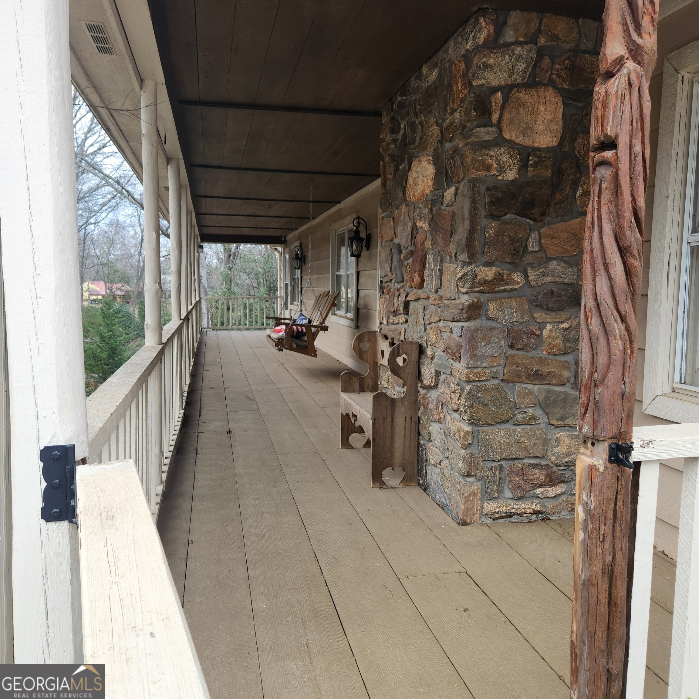 582 South Cherokee RD