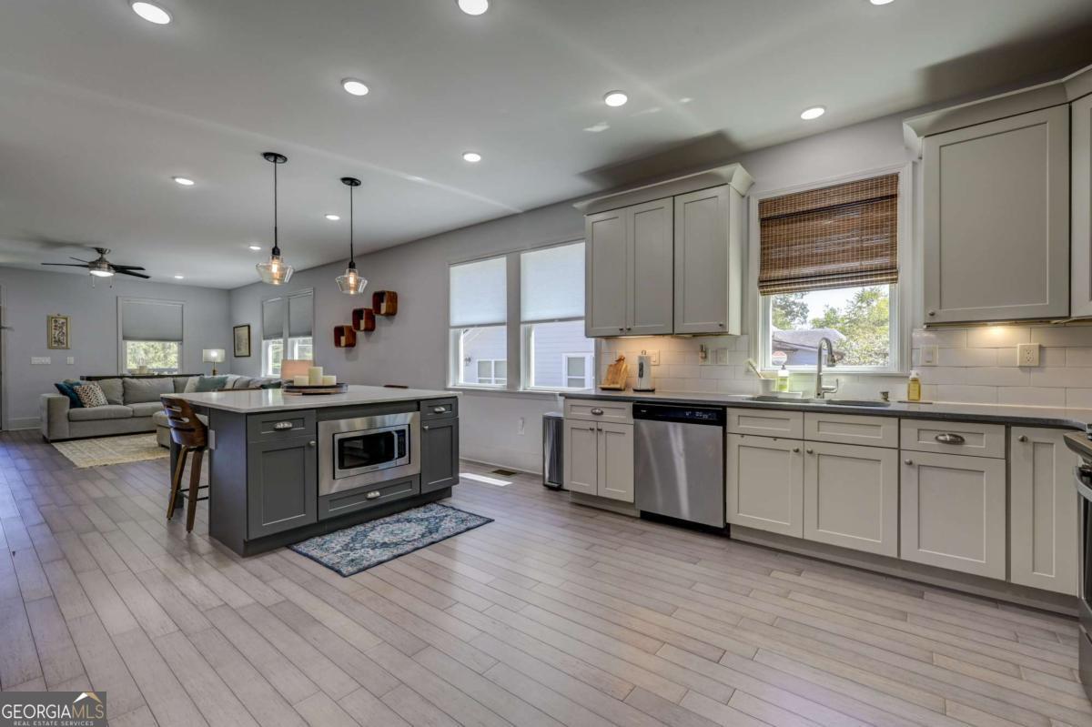 Atlanta, Georgia 30354, United States, 3 Bedrooms Bedrooms, ,3 BathroomsBathrooms,Residential,Active,210093