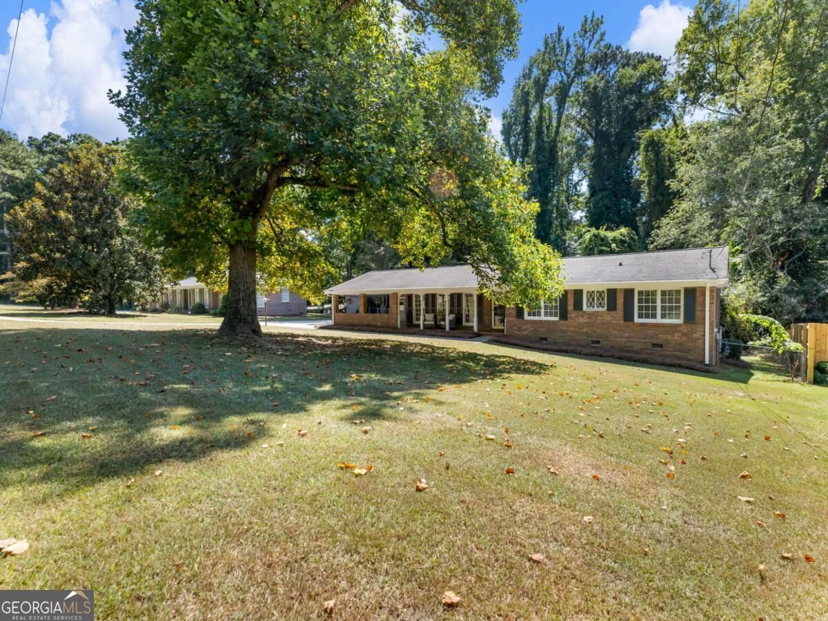 2065 Oak RD