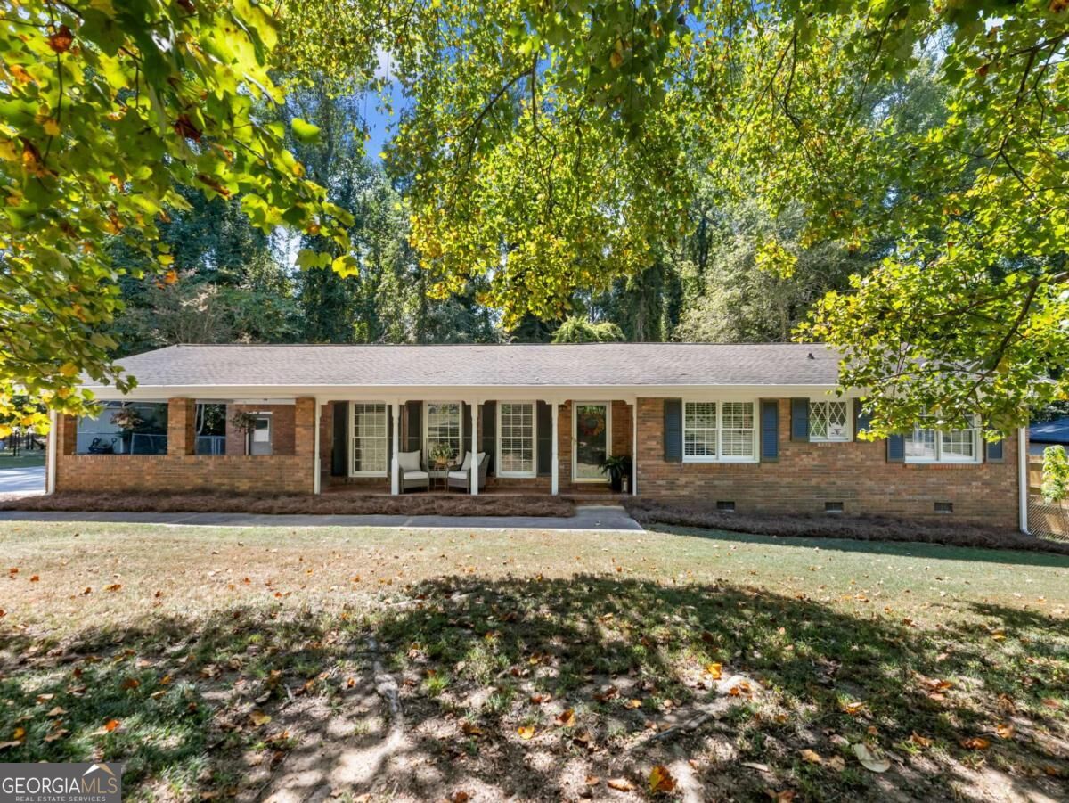 2065 Oak RD