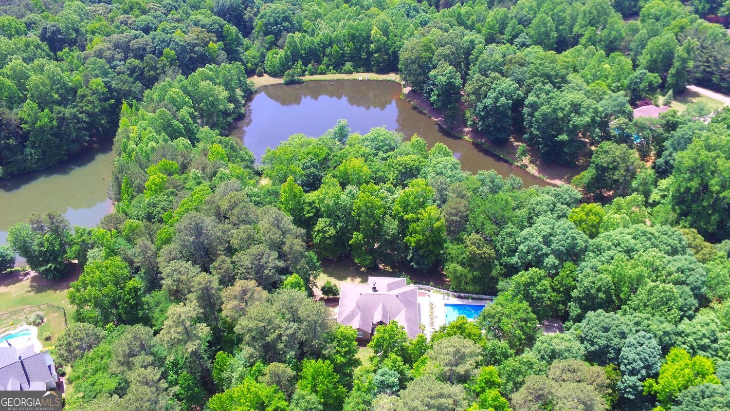 72 Lake CT