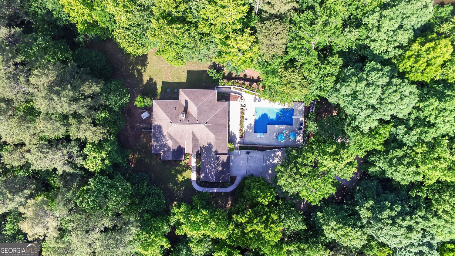 72 Lake CT