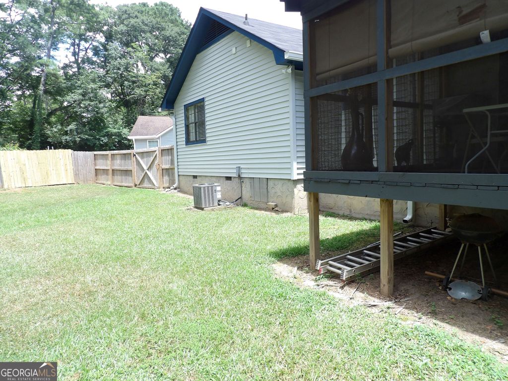 Photo of 233 Leafwood Lane, Riverdale, GA 30274 (MLS # 10741378)