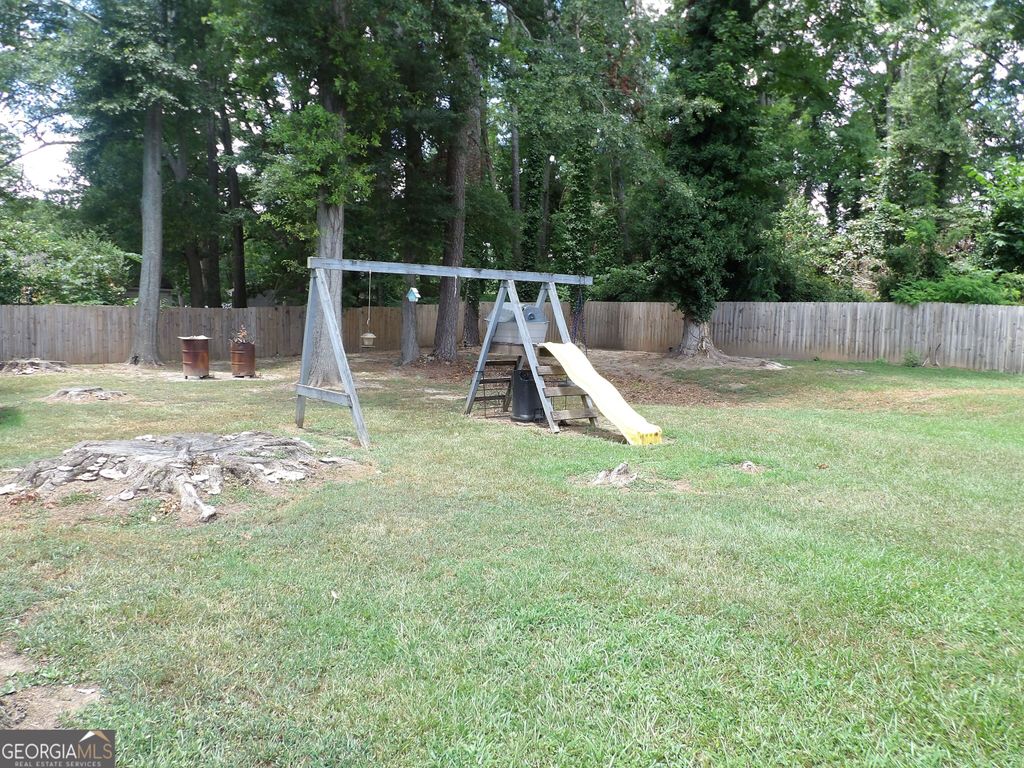 Photo of 233 Leafwood Lane, Riverdale, GA 30274 (MLS # 10741378)