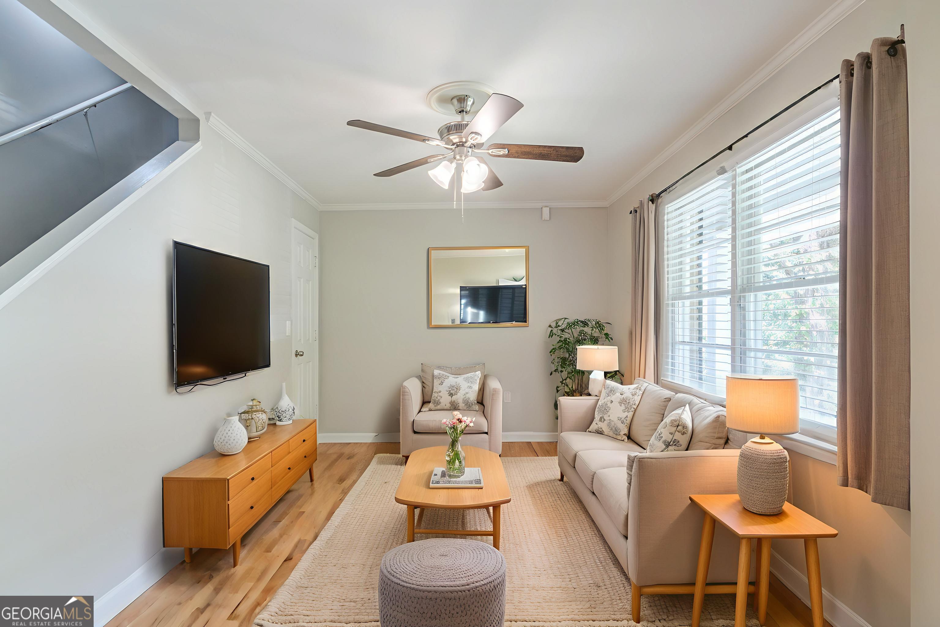 927 Magna Carta DR NW