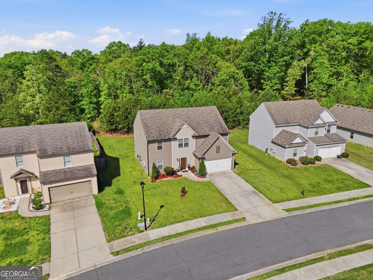 17 Bartlett DR